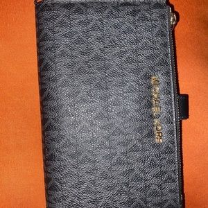 Michael kors wrislet